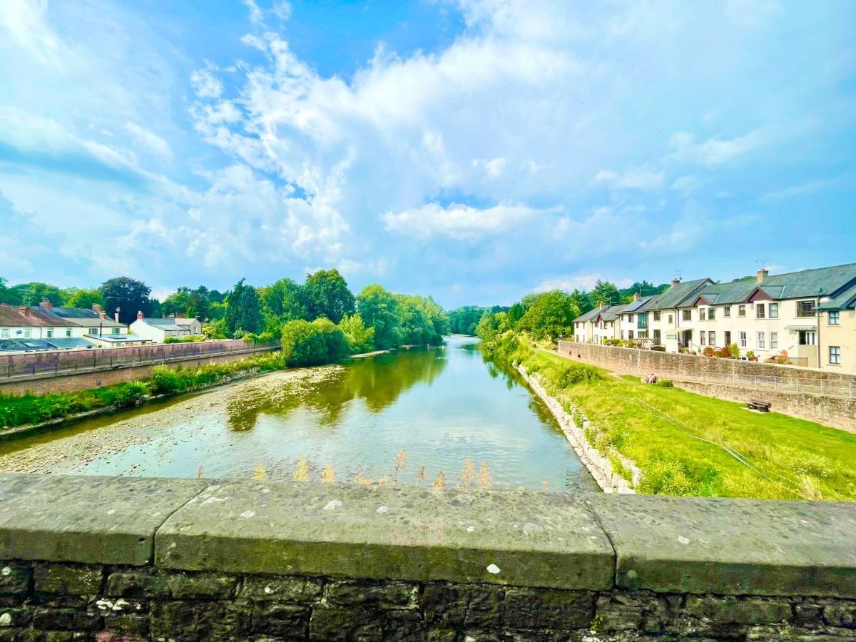 Penderi House Usk With Cymru Holidays Exterior foto